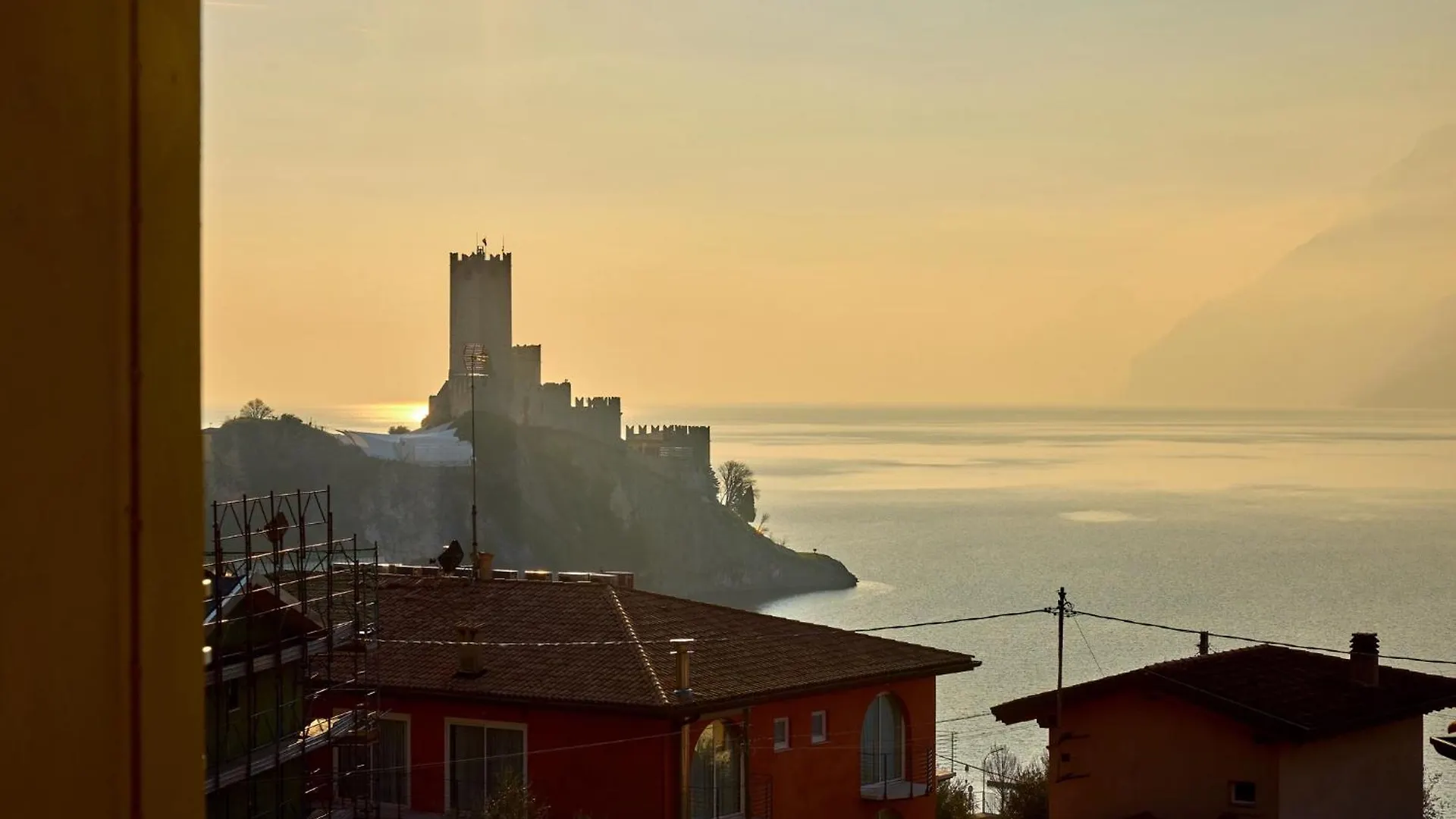Terrazzza Lago & Castello مالتشيزينيه شقة